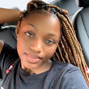 Meet your Posher, Mya